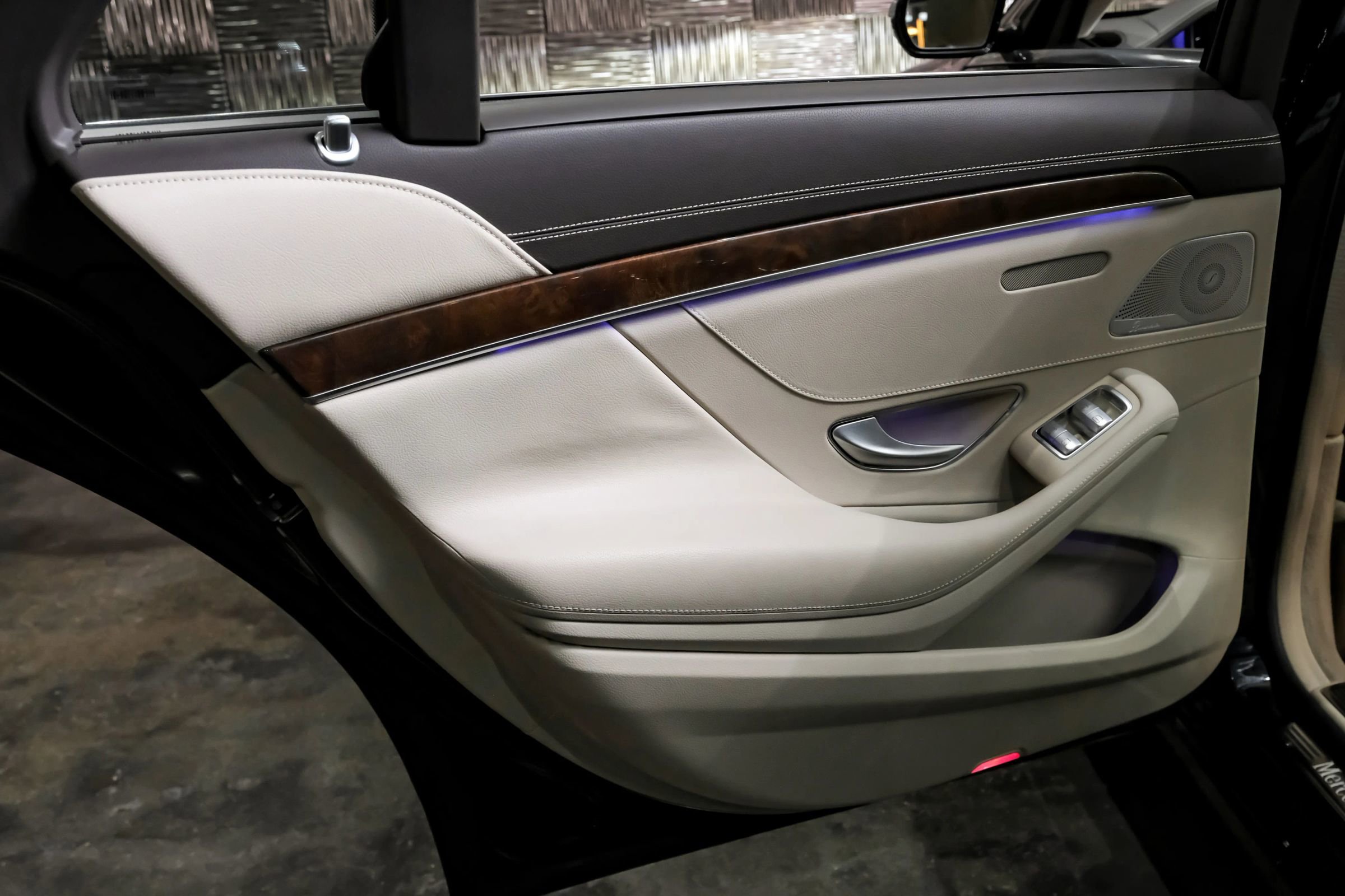 Used 2015 Mercedes-Benz S 550 Sedan image 48