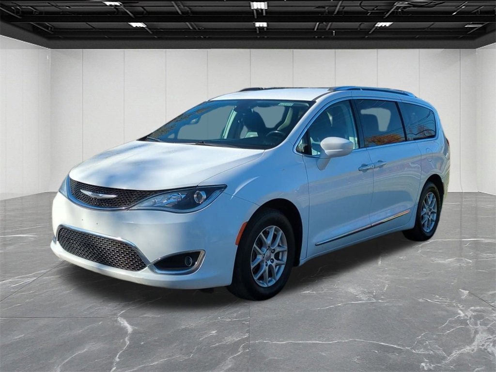 Used 2020 Chrysler Pacifica Touring-L image 1