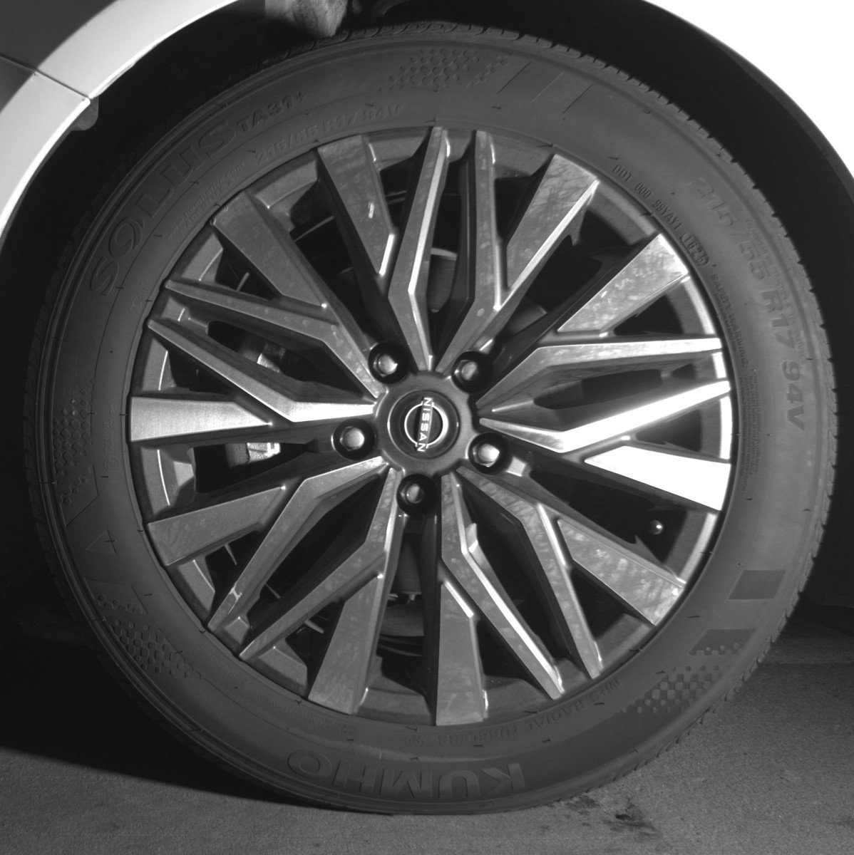 Used 2025 Nissan Altima 2.5 SV image 12