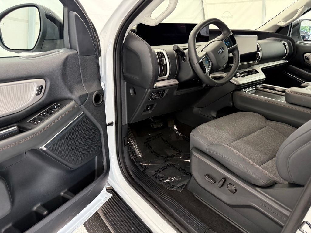 Certified 2025 Ford Expedition Max Active AWD/4WD image 42