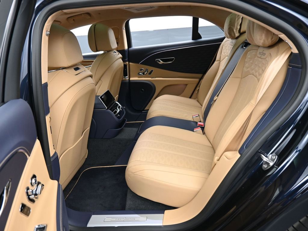 Used 2025 Bentley Flying Spur Plug-In Hybrid image 29