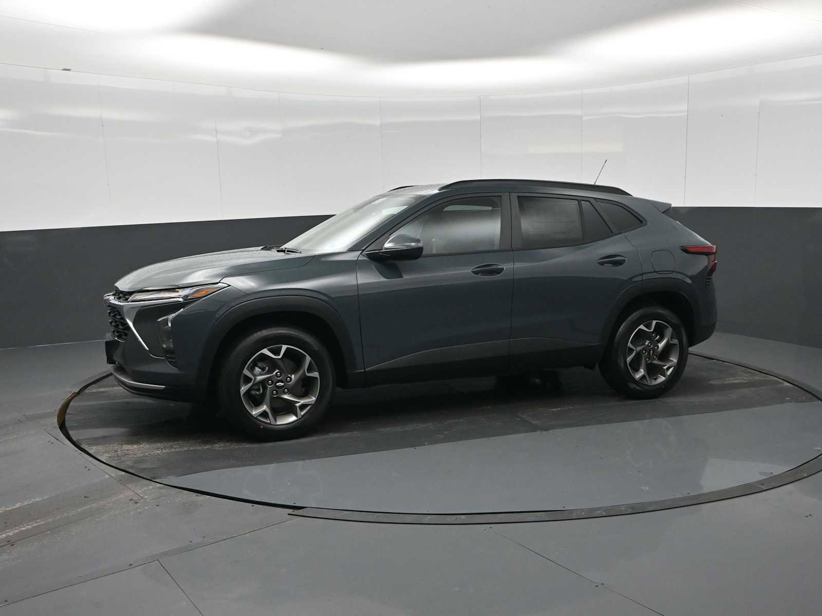 New 2026 Chevrolet Trax LT image 4