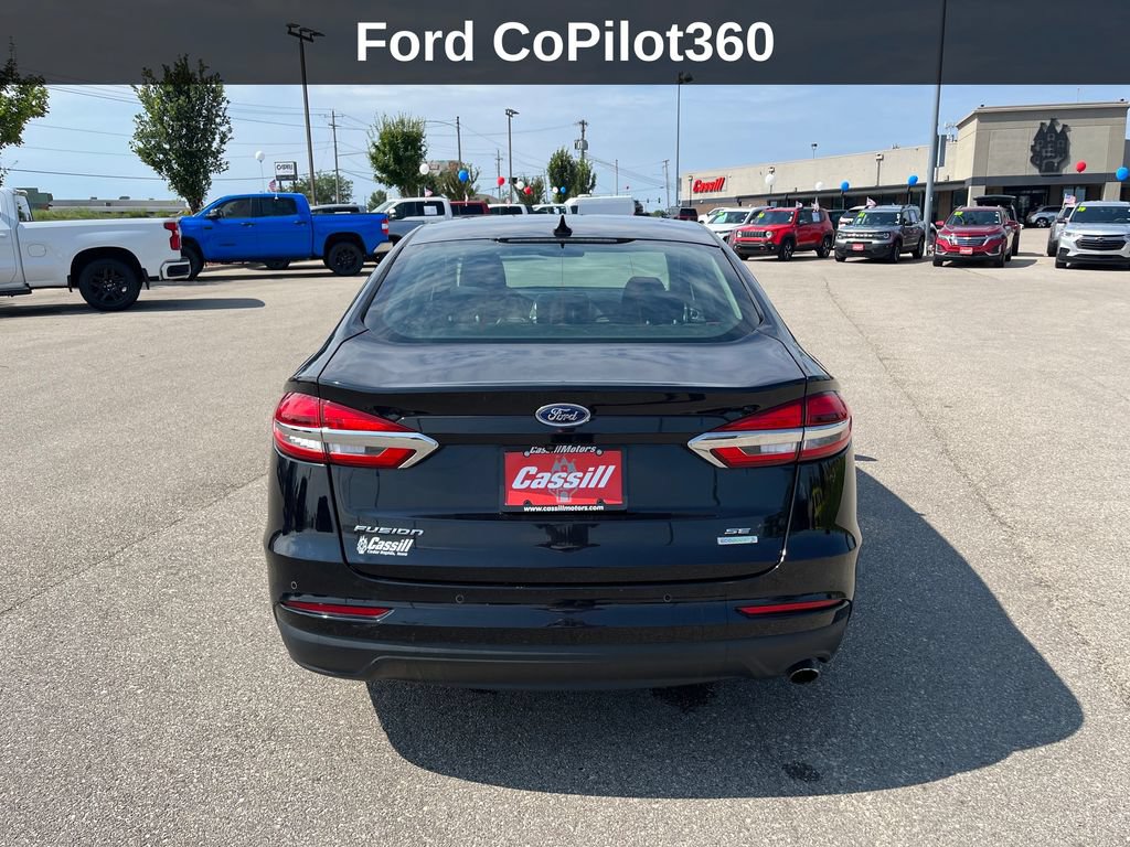 Used 2020 Ford Fusion SE FWD image 5