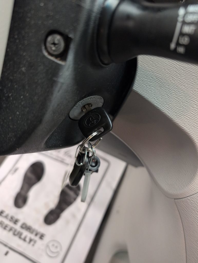 Used 2013 Toyota Sienna L FWD image 38