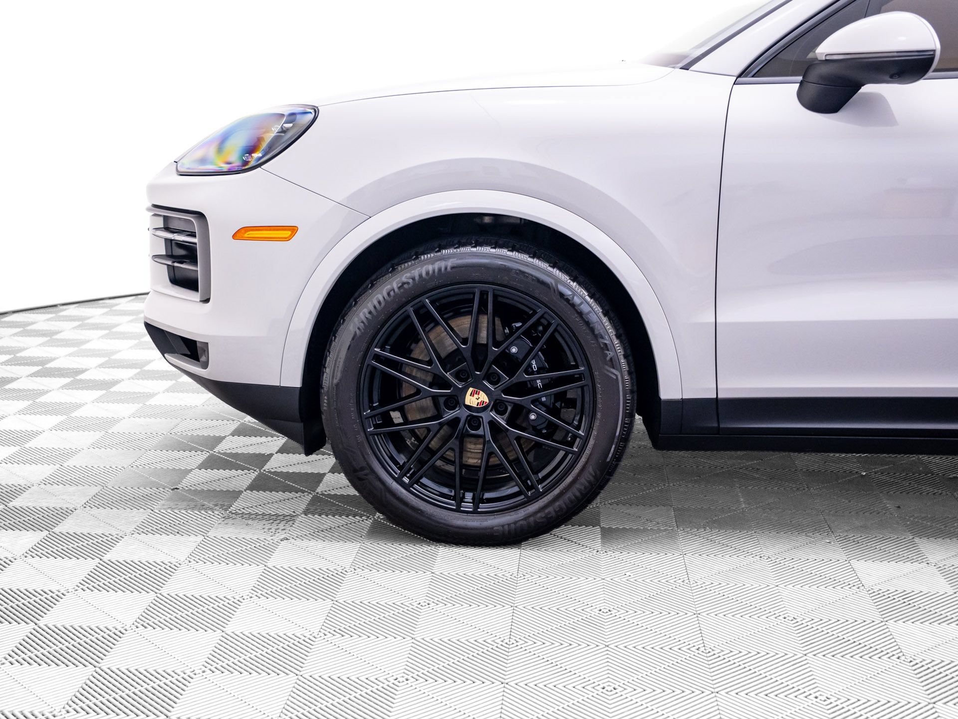 Used 2024 Porsche Cayenne Coupe AWD/4WD image 37