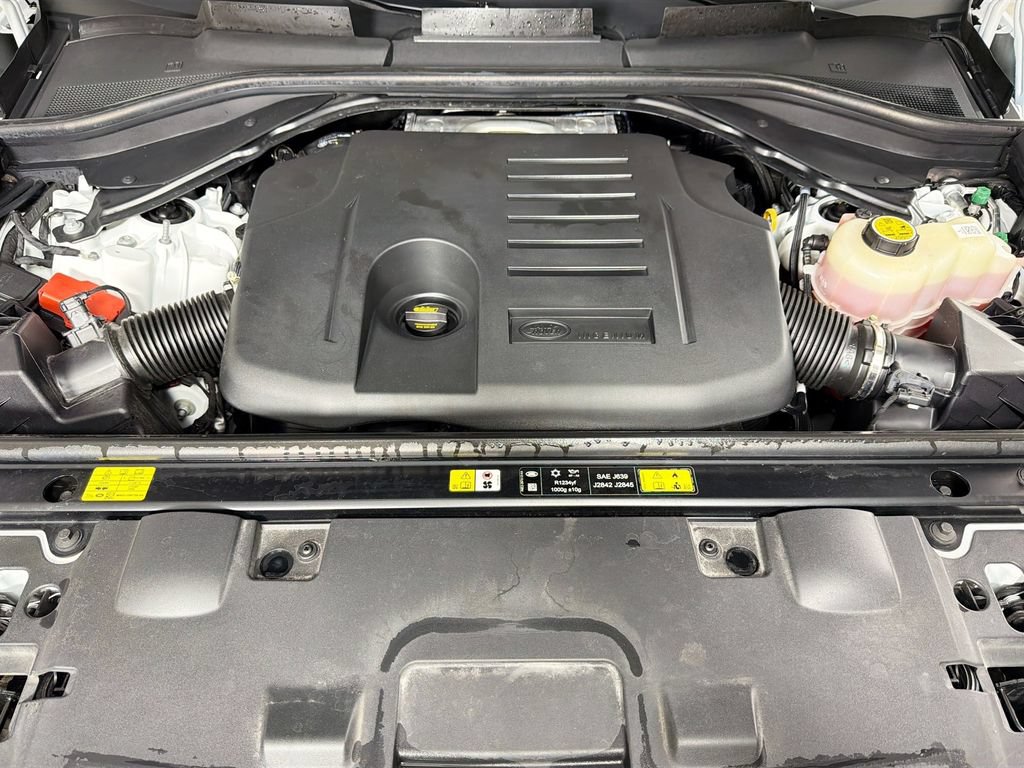 Certified 2025 Land Rover Range Rover Sport SE AWD/4WD image 32