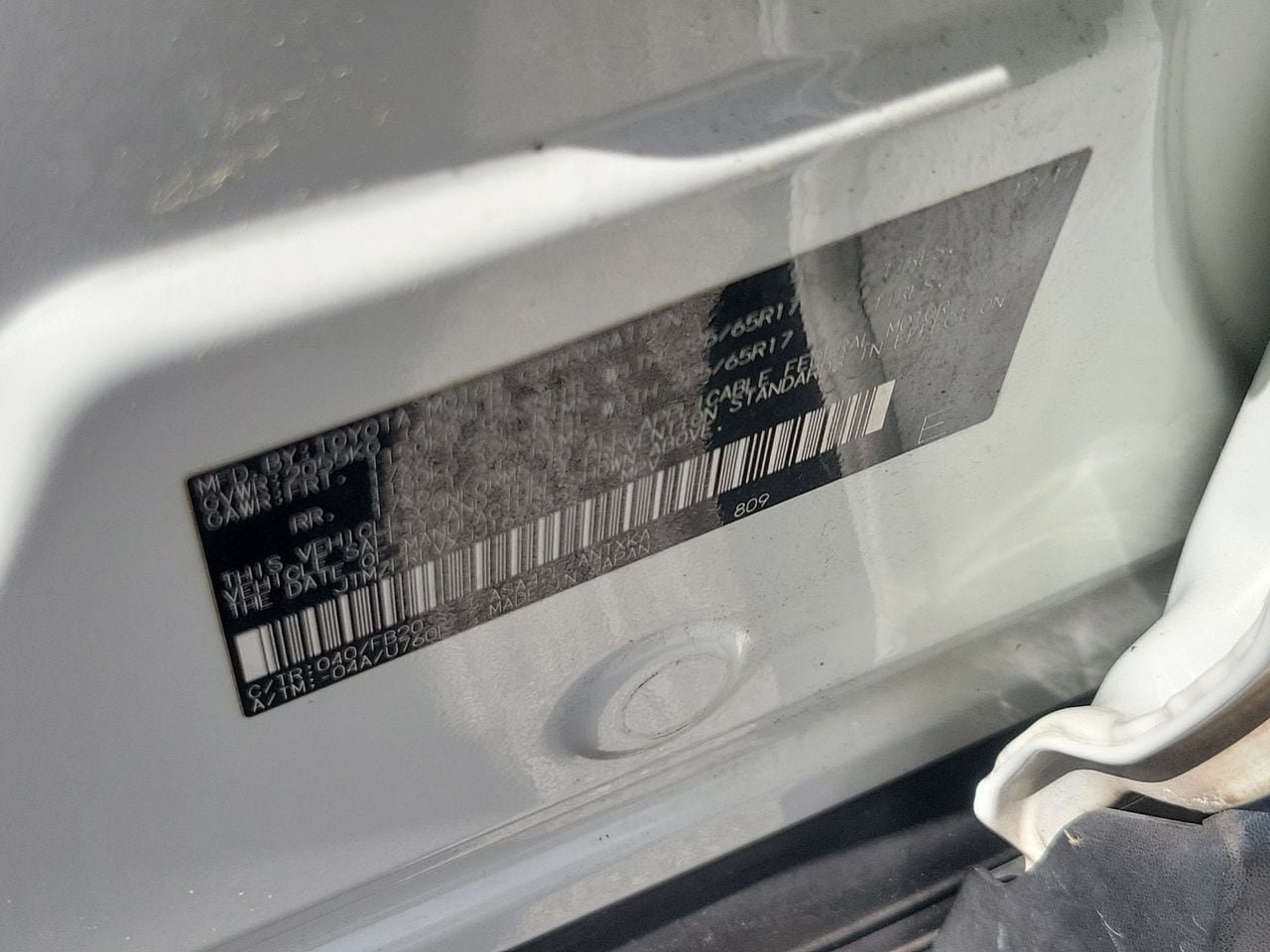 Used 2018 Toyota RAV4 LE FWD image 32