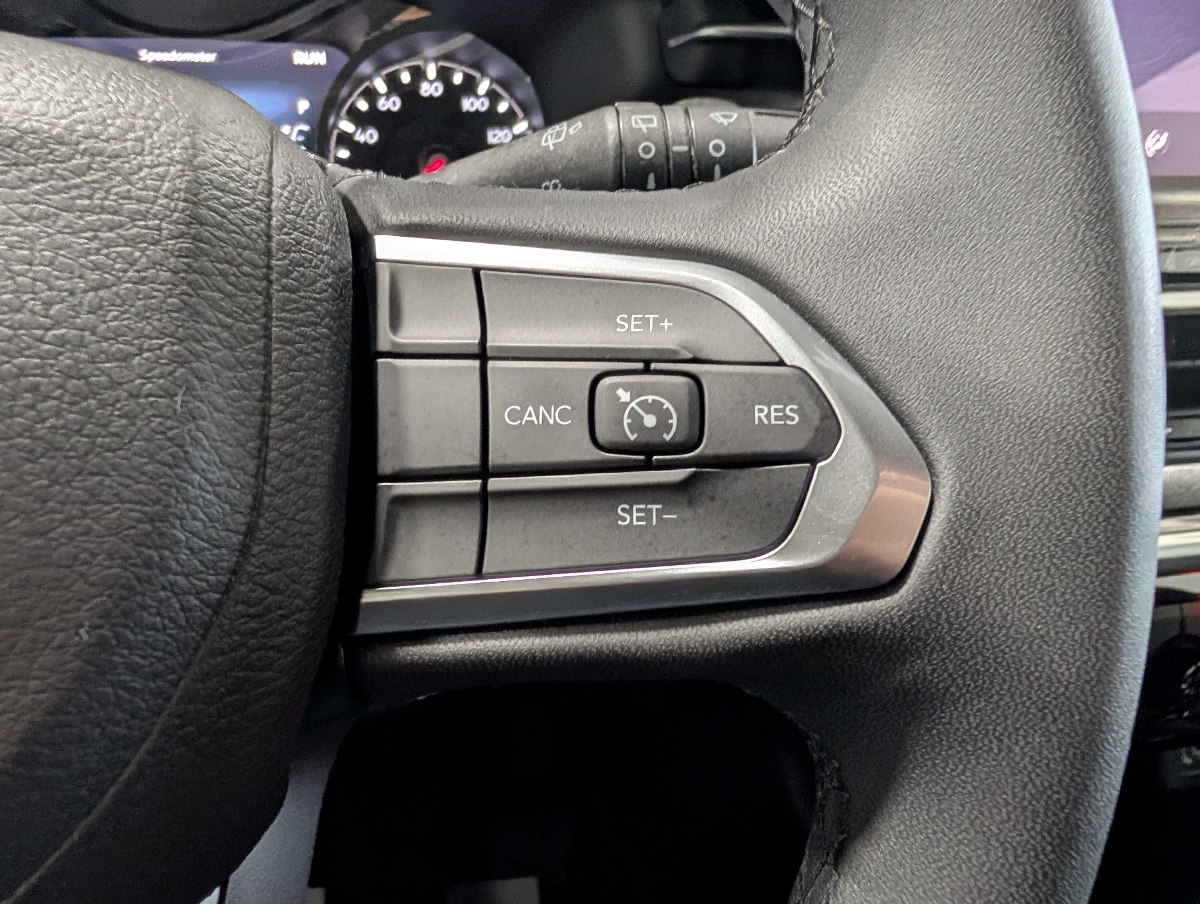 Used 2024 Jeep Compass Latitude AWD/4WD image 21