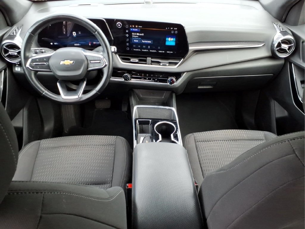 Used 2025 Chevrolet Equinox LT w/ Safety and Technology Package FWD image 11