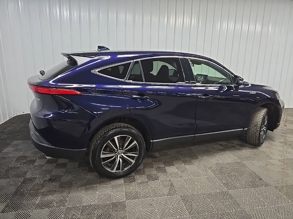 Used 2021 Toyota Venza LE AWD/4WD image 3