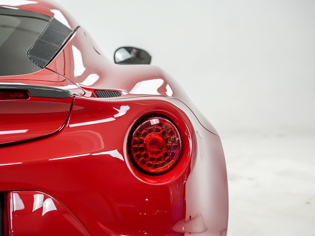 Used 2015 Alfa Romeo 4C Launch Edition w/ Convenience Group RWD image 12