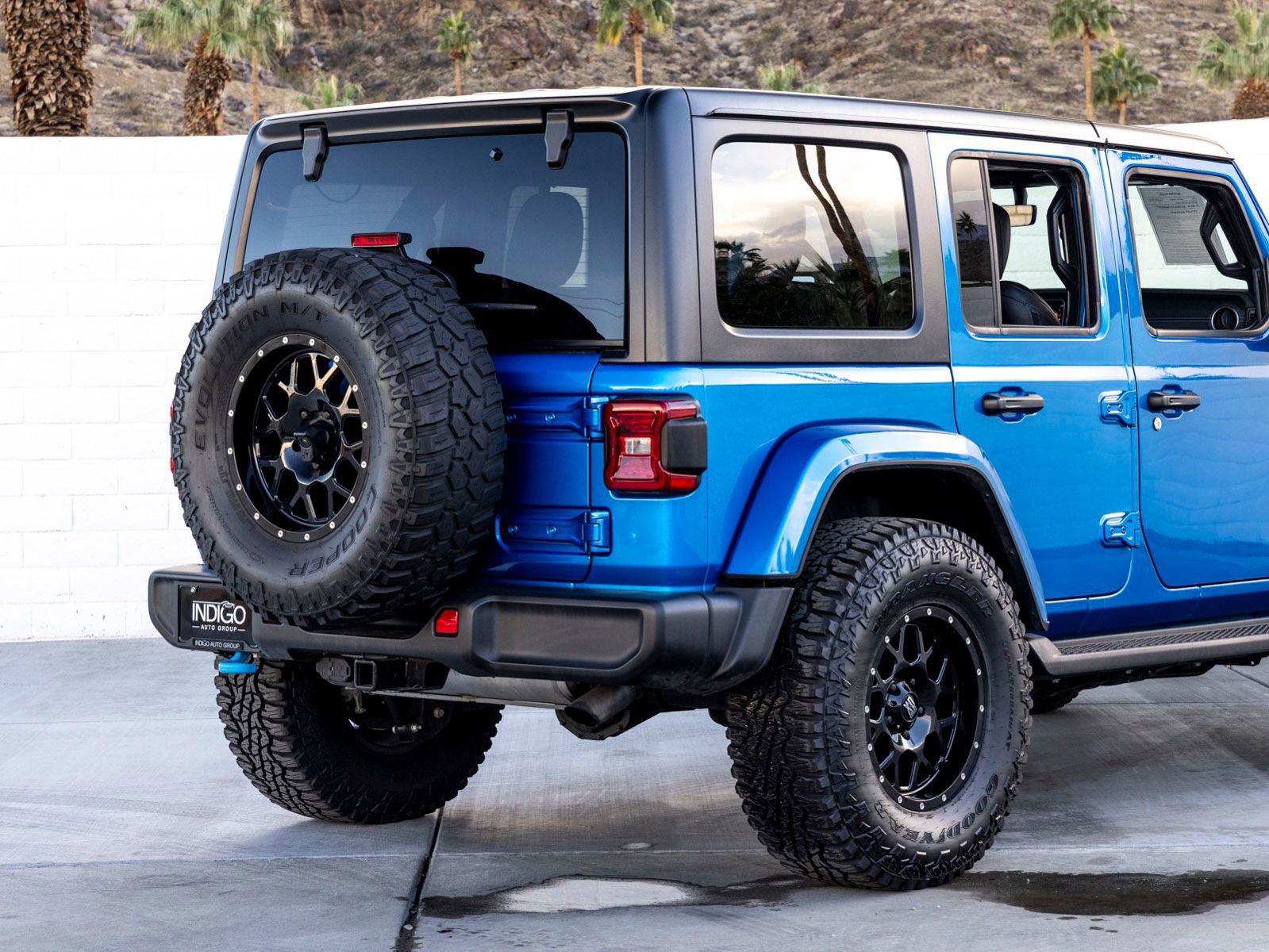 Used 2023 Jeep Wrangler Unlimited Sahara image 10