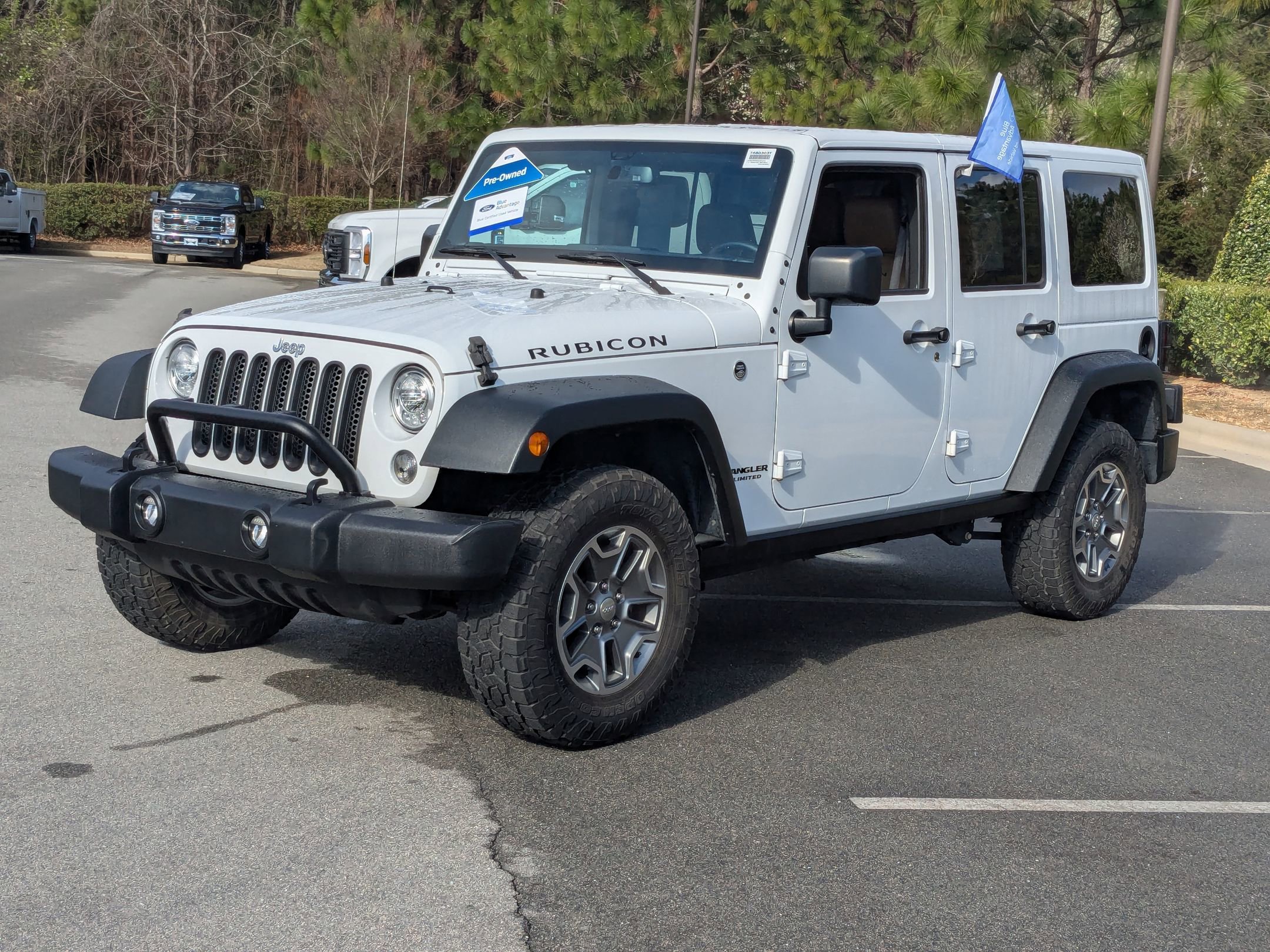 Used 2017 Jeep Wrangler Unlimited Rubicon w/ Connectivity Group image 8