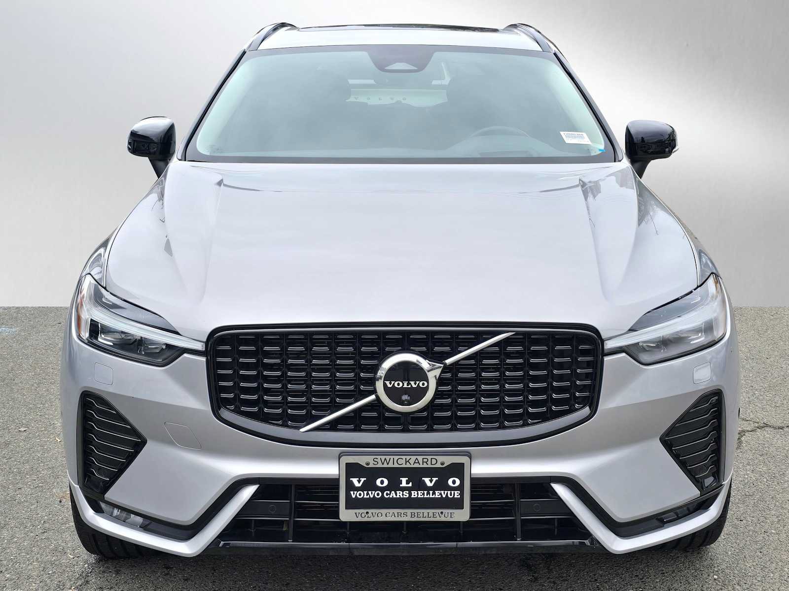 Certified 2023 Volvo XC60 B5 Ultimate AWD/4WD image 9