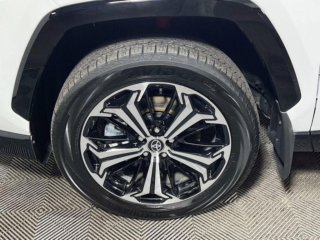 Certified 2025 Toyota RAV4 XSE w/ Weather Package AWD/4WD image 27