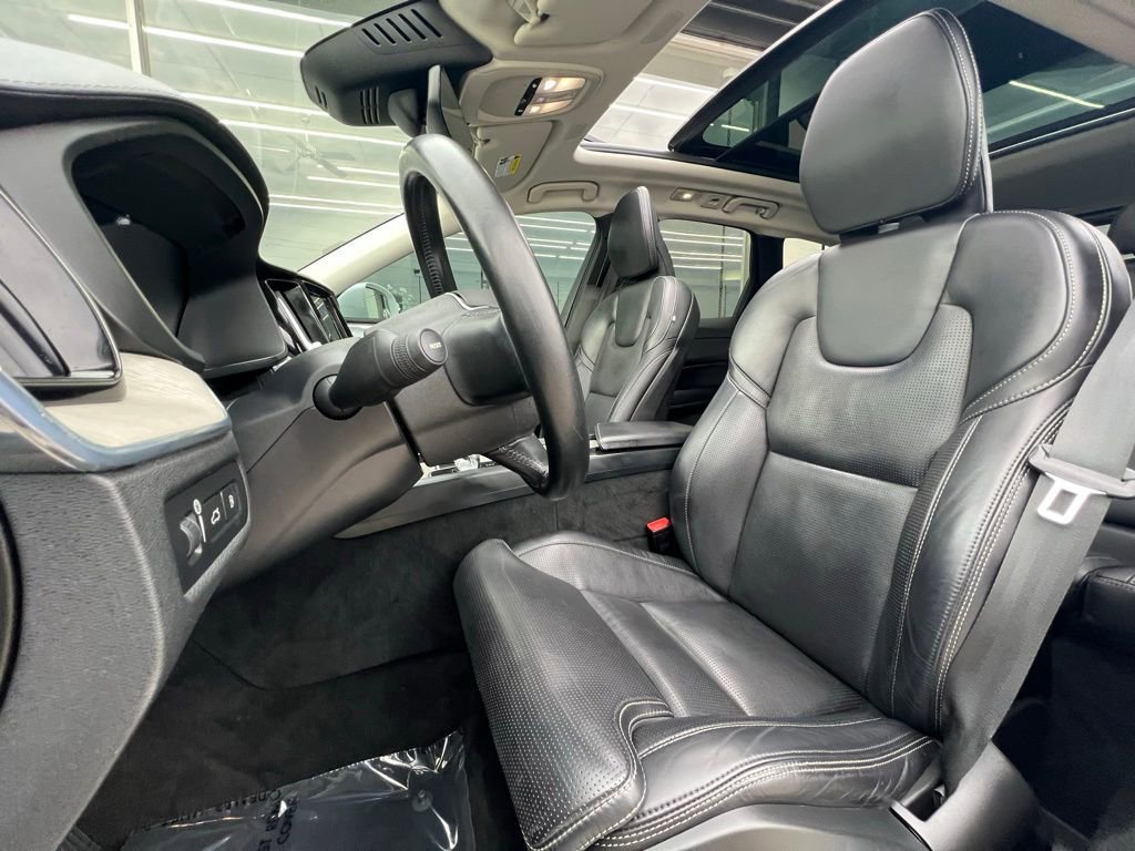 Used 2022 Volvo XC60 T8 Inscription w/ Advanced Package image 17