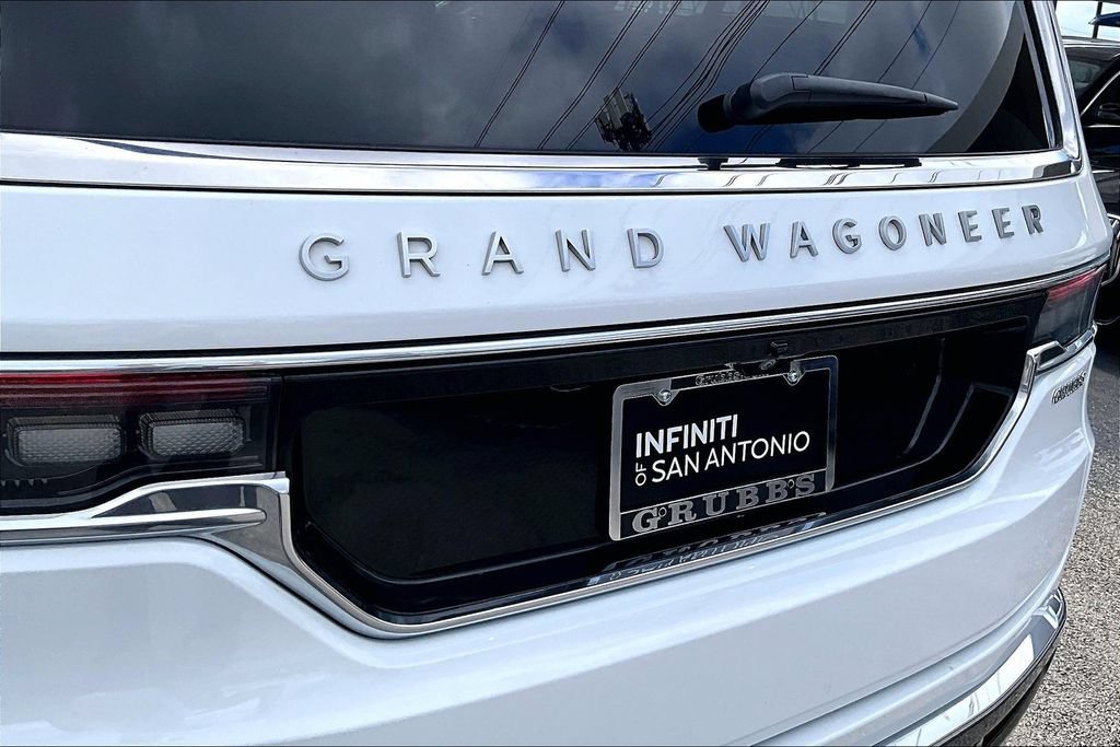 Used 2024 Jeep Grand Wagoneer L 4WD image 43