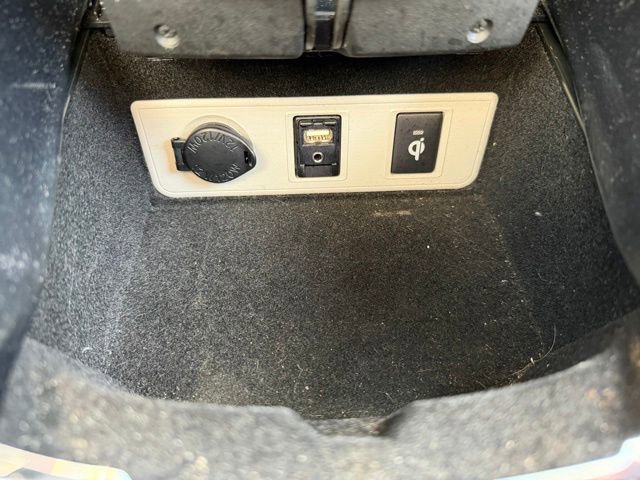 Used 2016 Toyota Avalon Touring FWD image 22