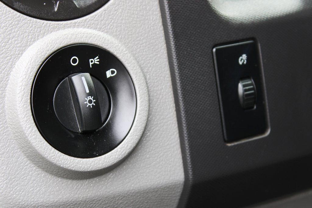 Used 2014 Ford E-350 and Econoline 350 Super Duty w/ Power Windows & Locks Group image 20
