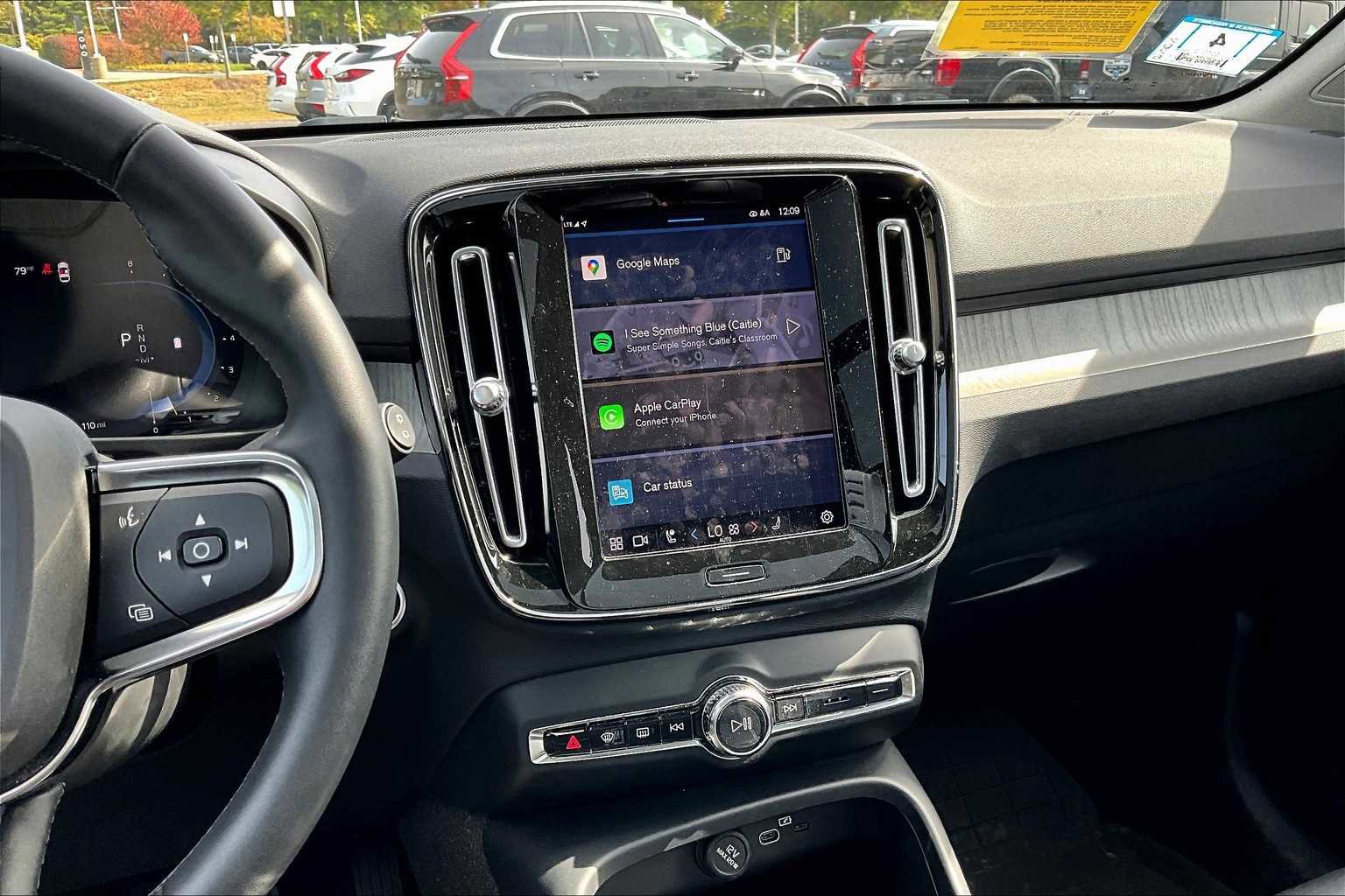 Certified 2023 Volvo XC40 B5 Plus w/ Driver Assist Package image 6