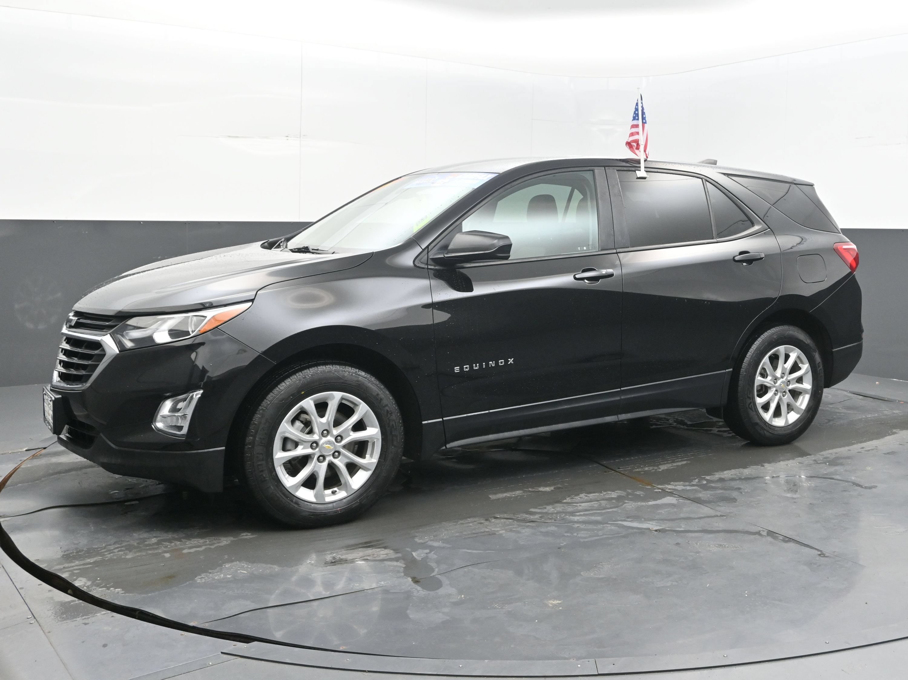 Used 2021 Chevrolet Equinox LS w/ LS Convenience Package FWD image 5