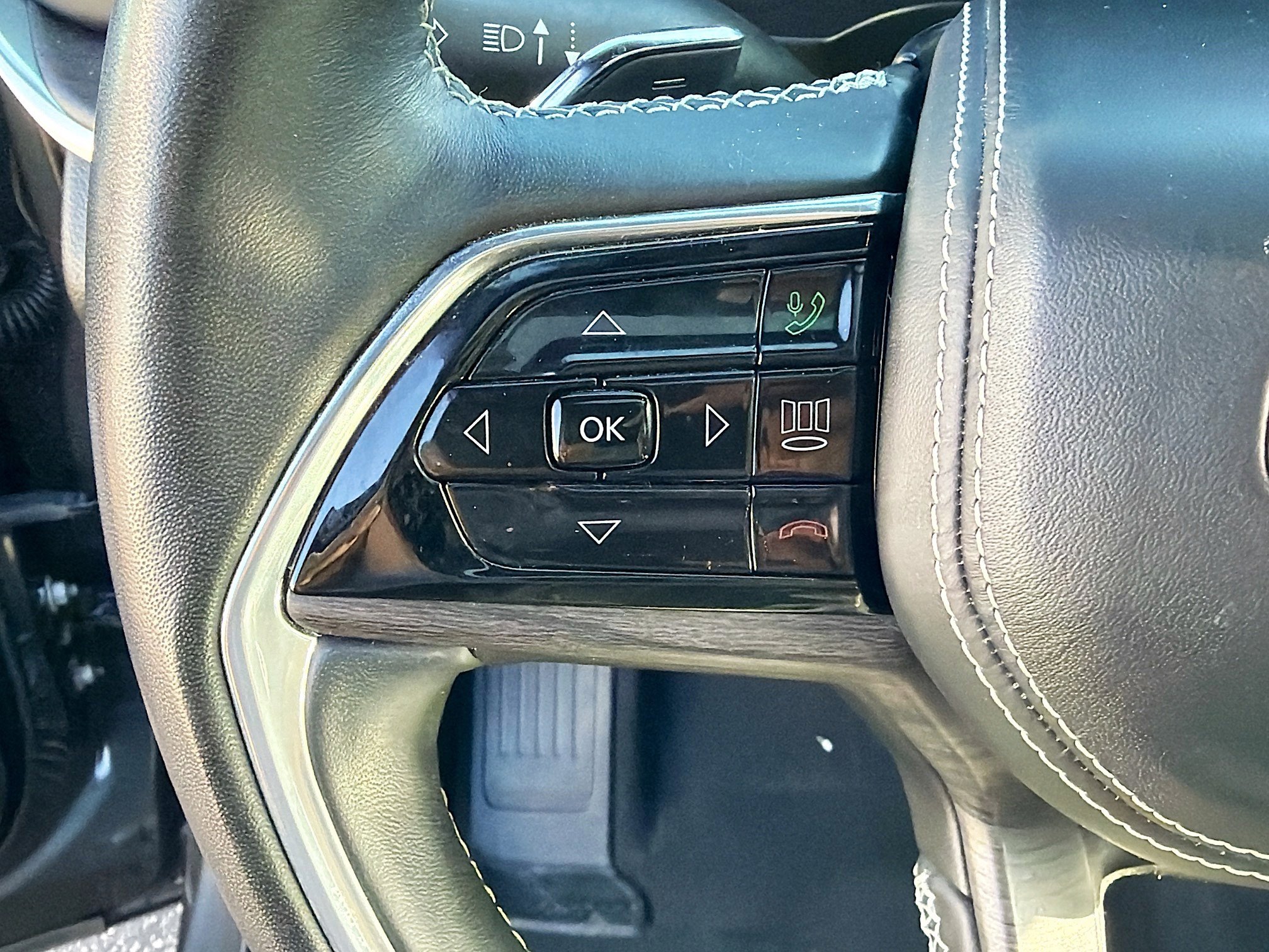 Used 2022 Jeep Grand Cherokee L Overland image 41