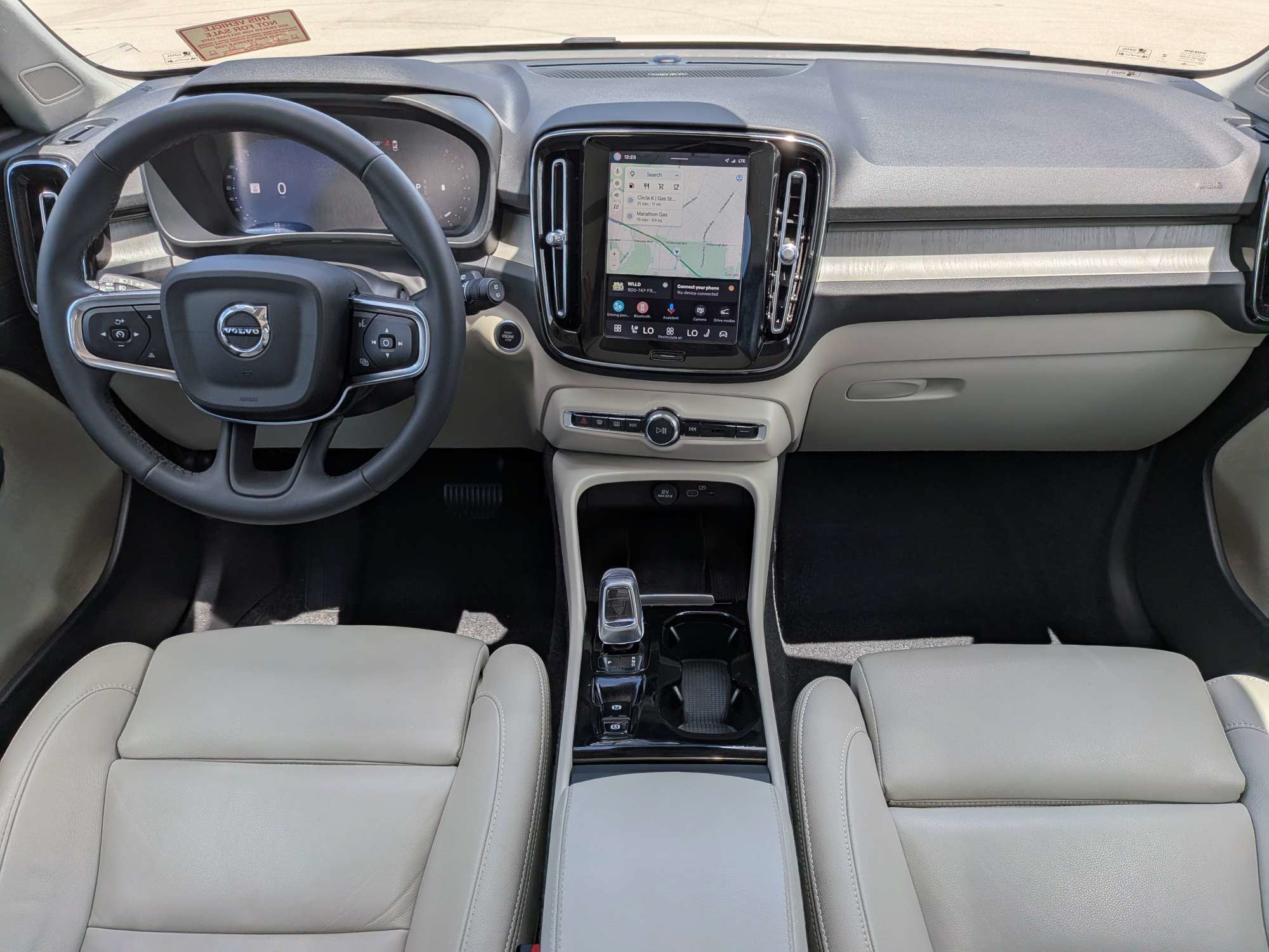 Used 2024 Volvo XC40 B5 Ultimate w/ Protection Package Premier AWD/4WD image 19
