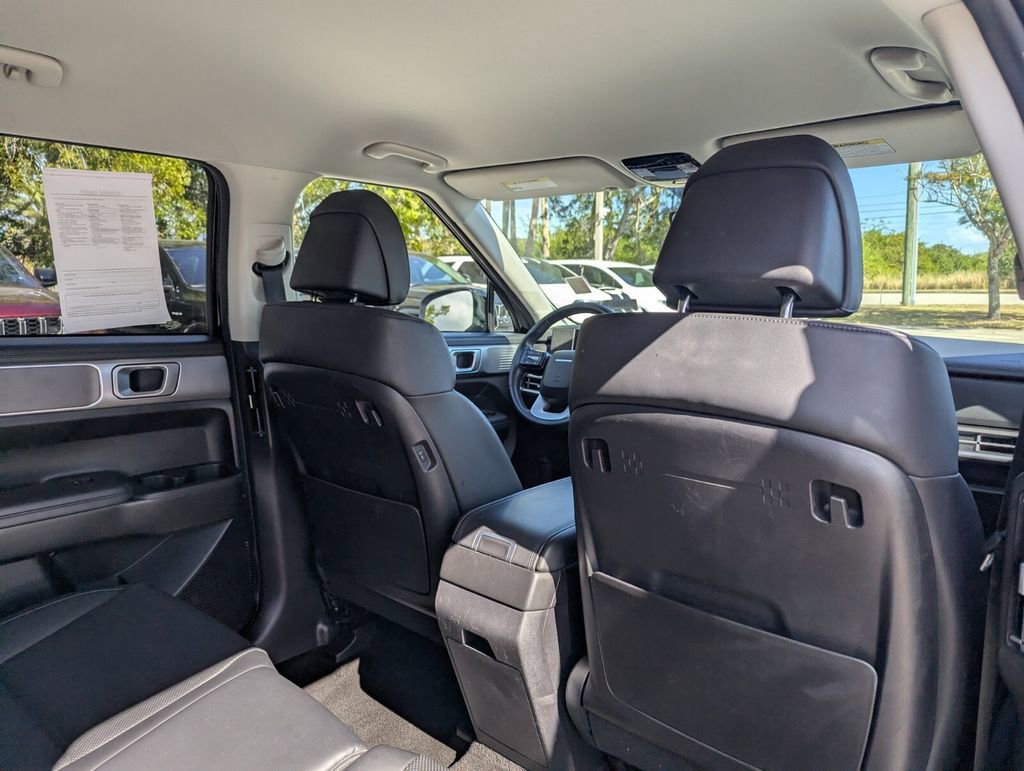 Used 2025 Hyundai Santa Fe SEL image 12