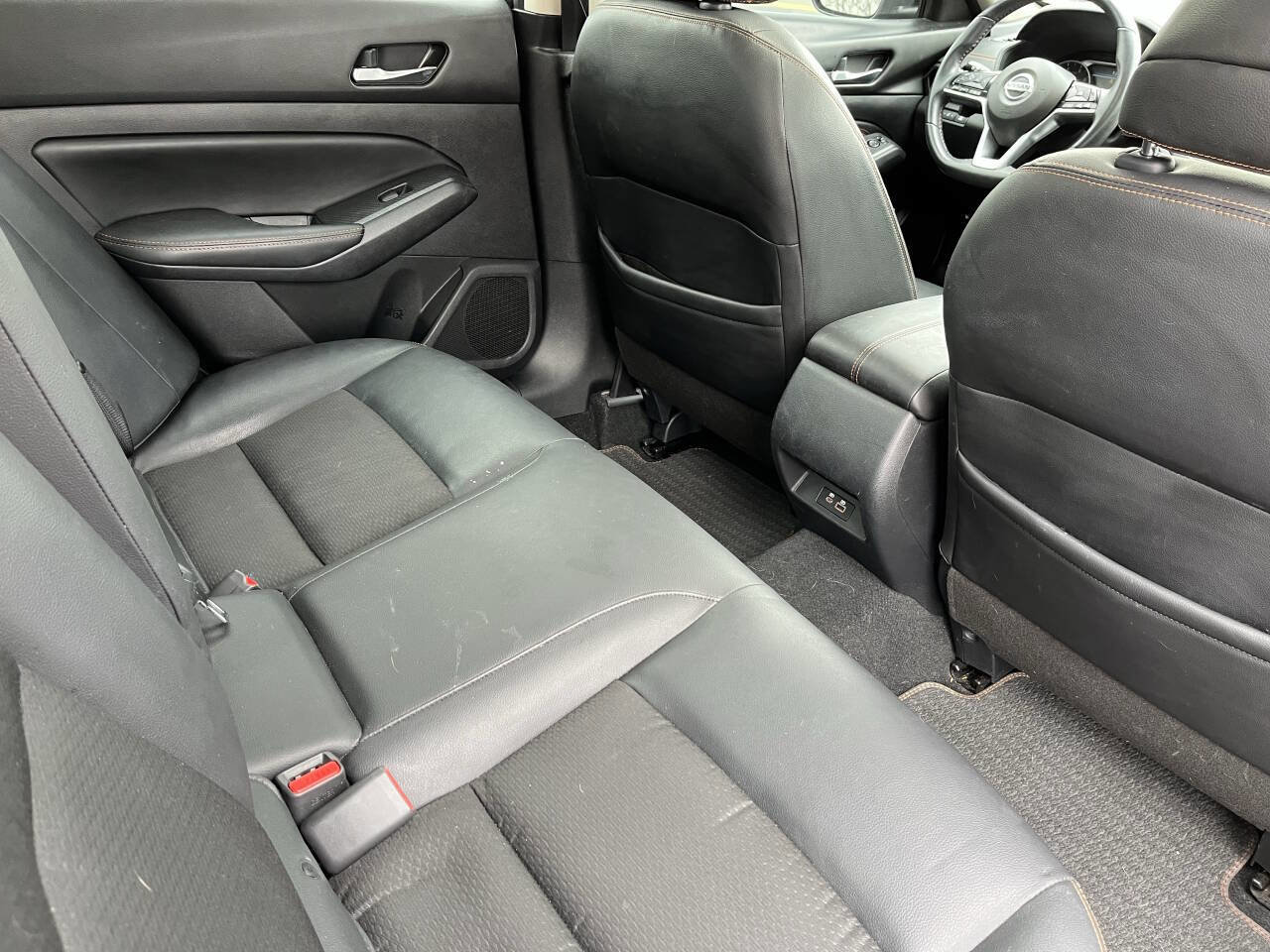 Used 2020 Nissan Altima 2.5 SR w/ Premium Package image 6