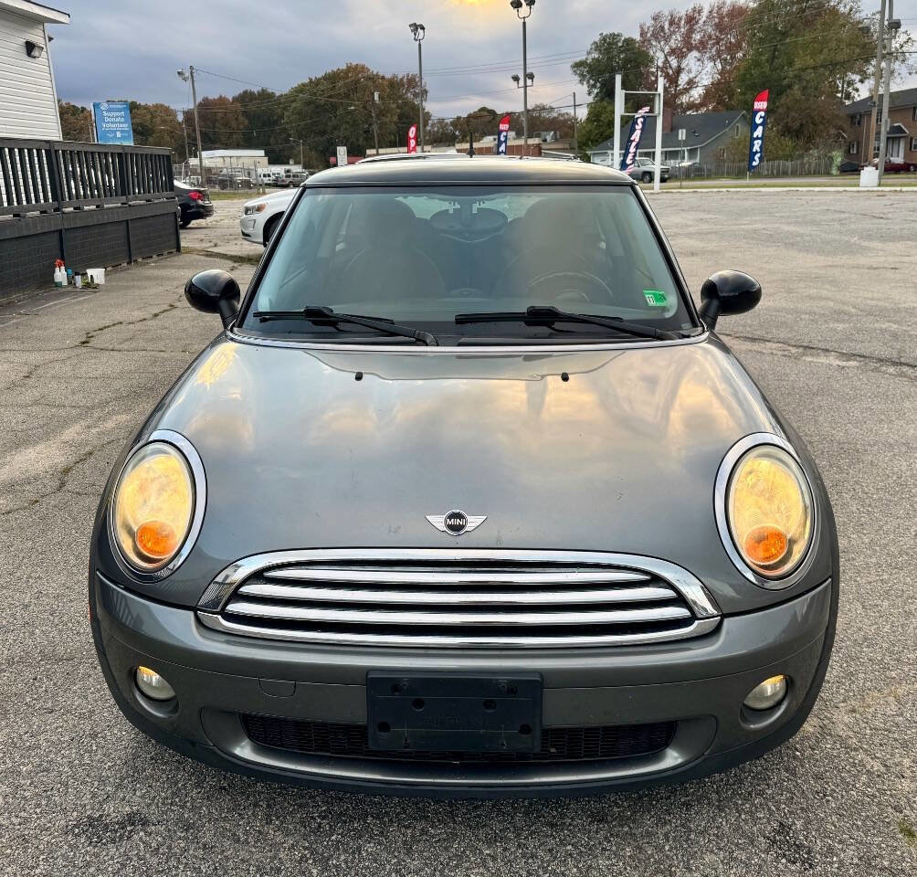 Used 2010 MINI Cooper Hardtop image 9