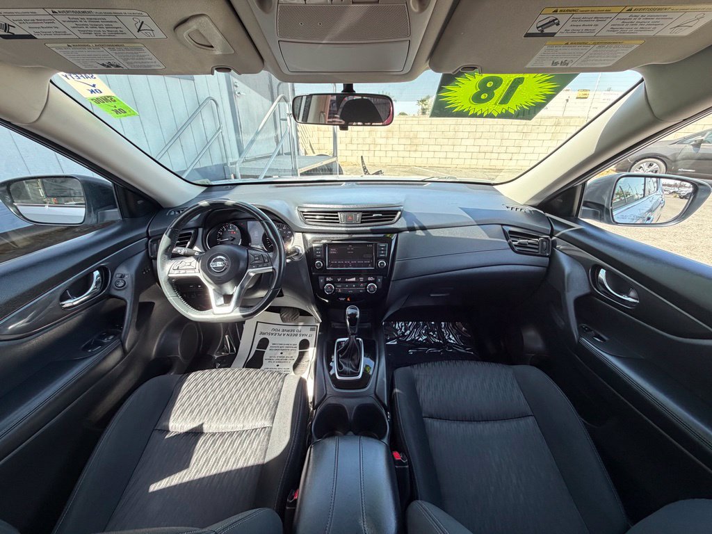 Used 2018 Nissan Rogue SV w/ Premium Package AWD/4WD image 14
