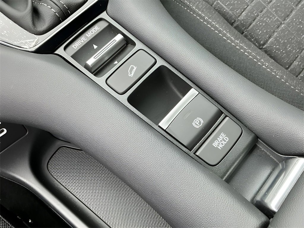 New 2026 Honda HR-V LX image 31