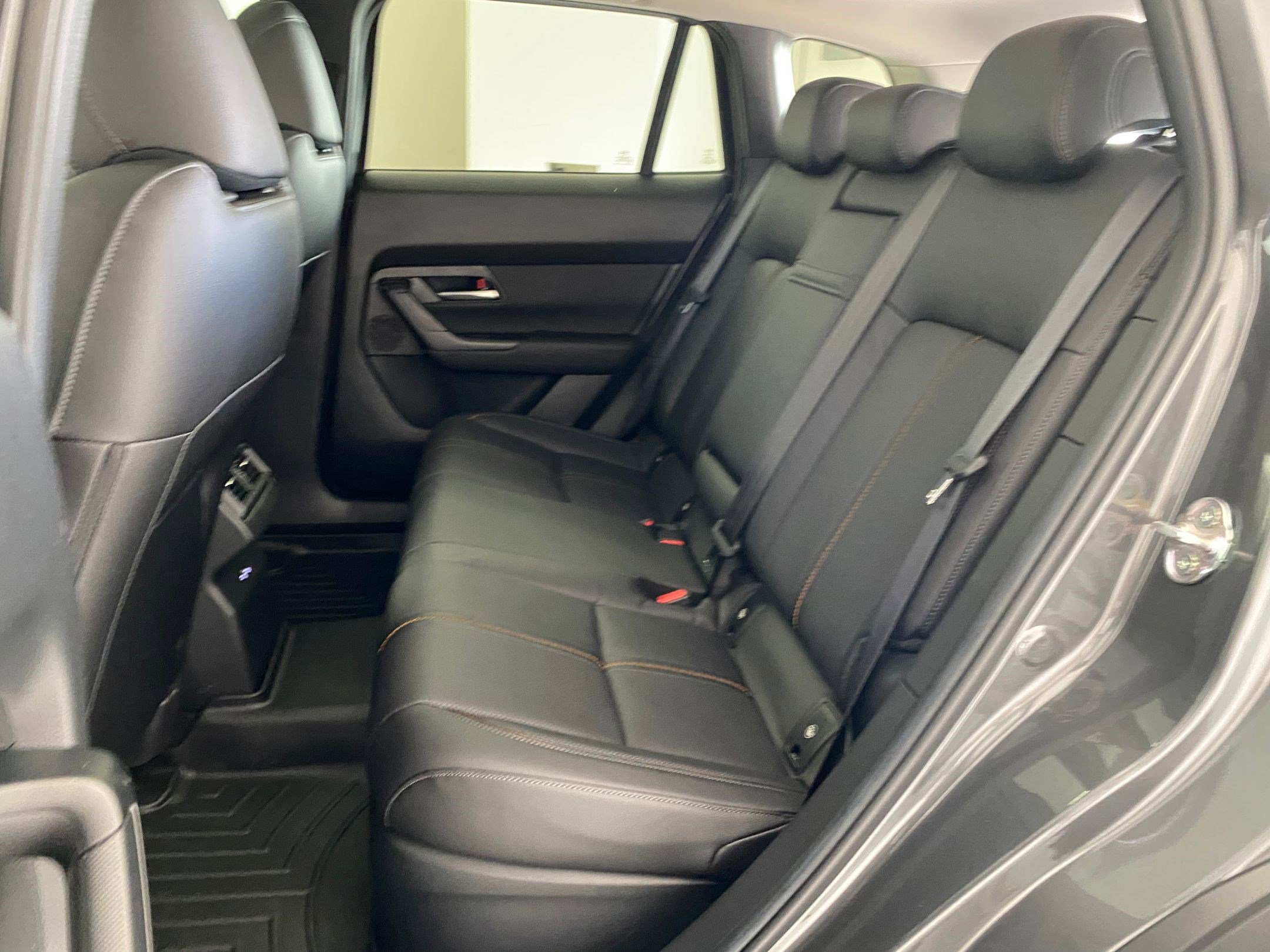 Used 2025 MAZDA CX-50 2.5 Hybrid w/ Cargo Package image 13