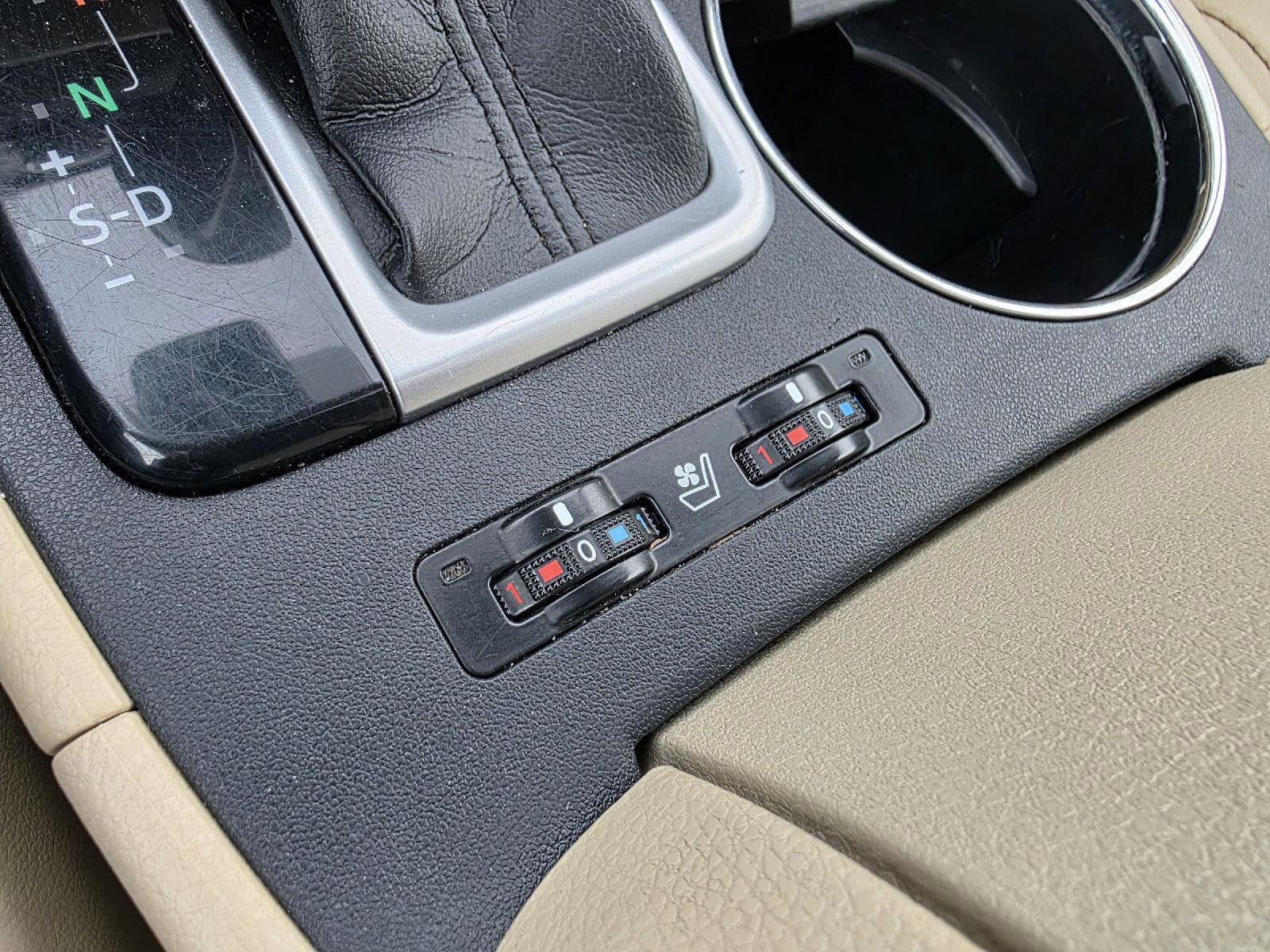 Used 2019 Toyota Highlander Limited image 43