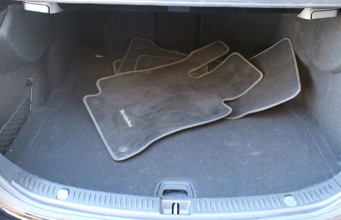 Used 2017 Mercedes-Benz E 300 4MATIC image 23