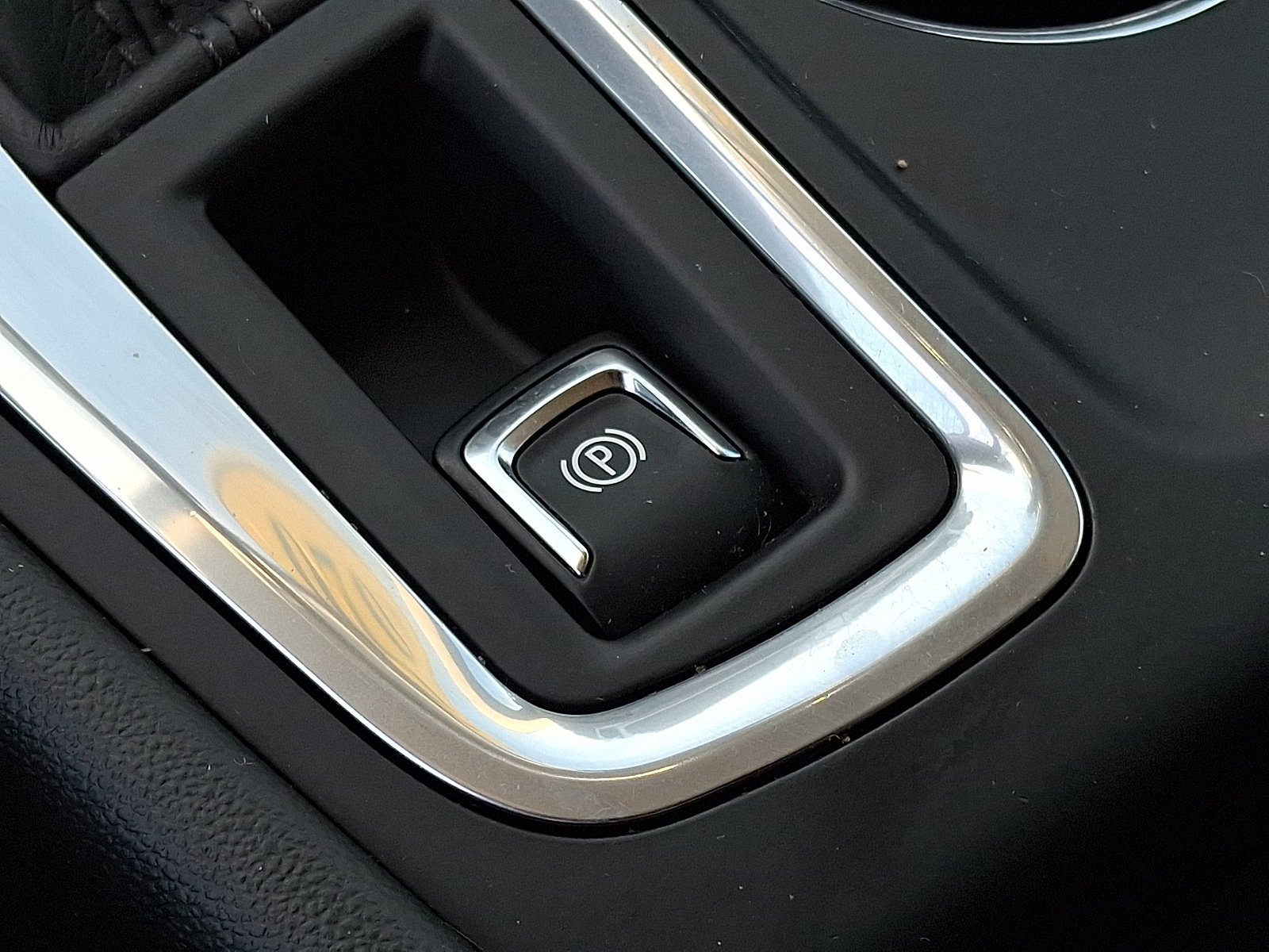 Used 2020 Chevrolet Equinox LS w/ LS Convenience Package FWD image 27