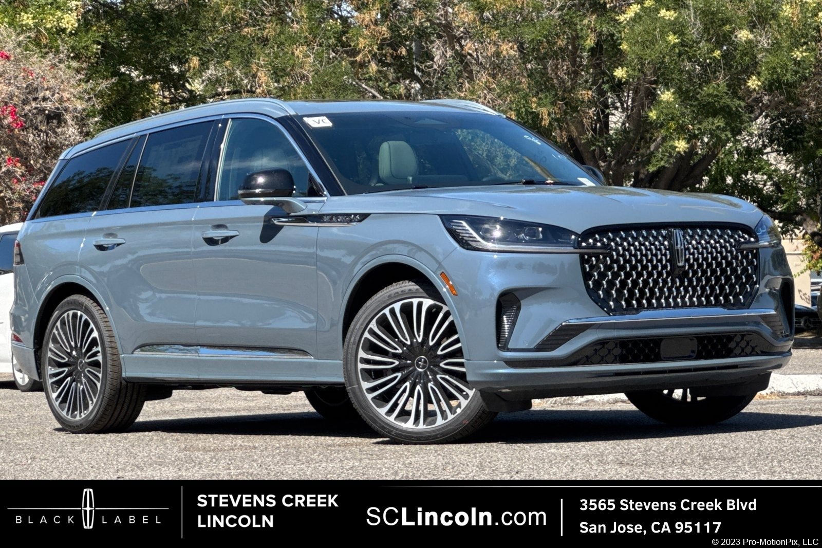 New 2025 Lincoln Aviator Black Label image 1