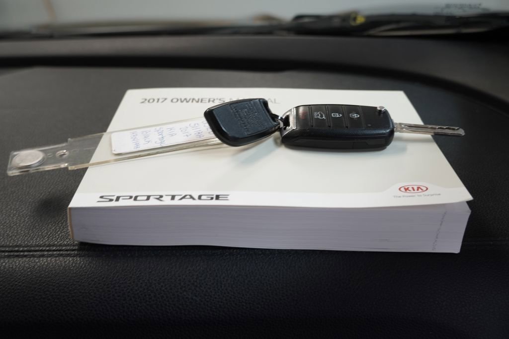 Used 2017 Kia Sportage LX w/ LX Popular Package image 37