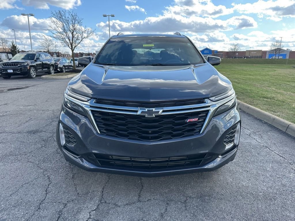 Used 2022 Chevrolet Equinox RS w/ Infotainment Package image 2