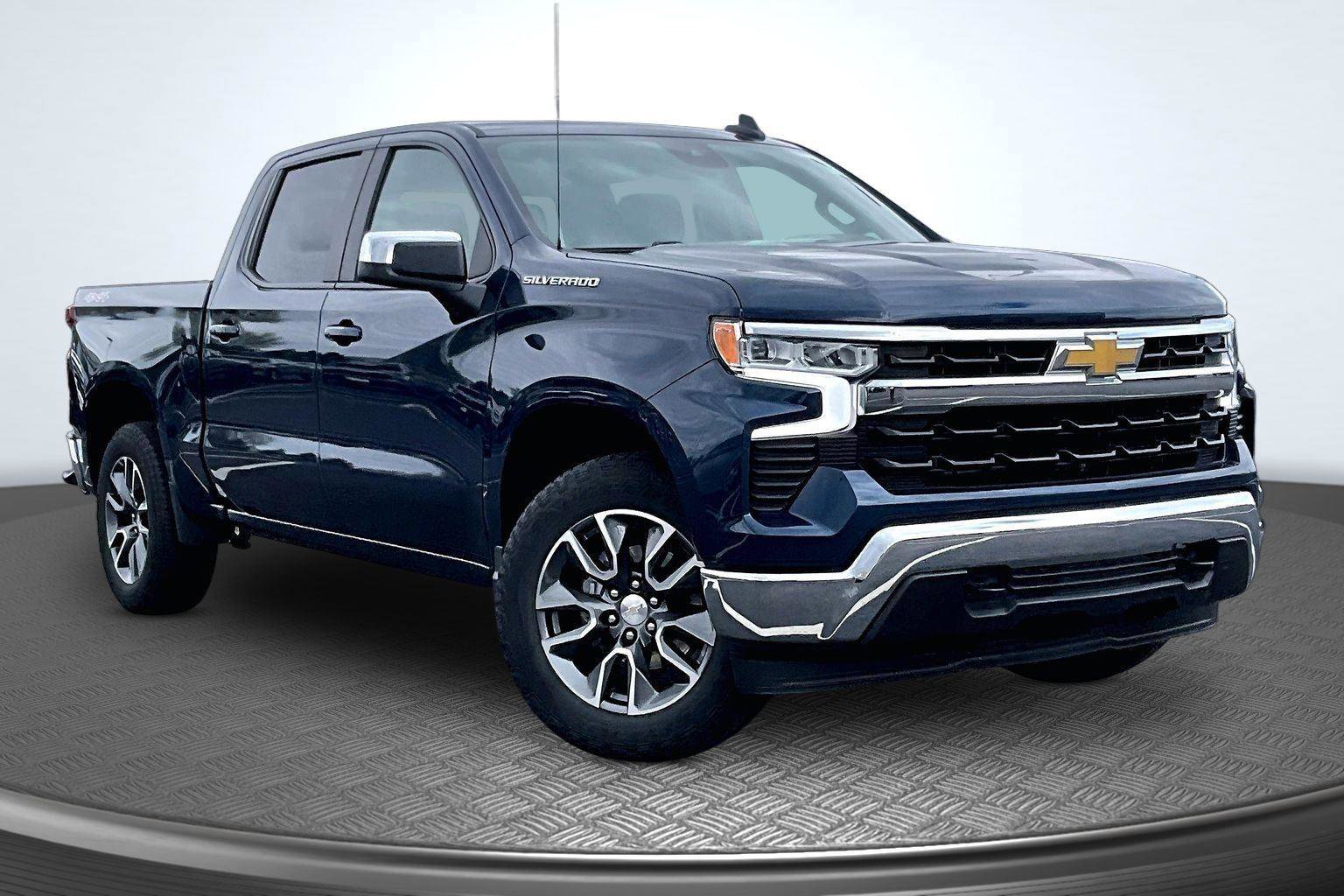 Used 2023 Chevrolet Silverado 1500 LT AWD/4WD image 13