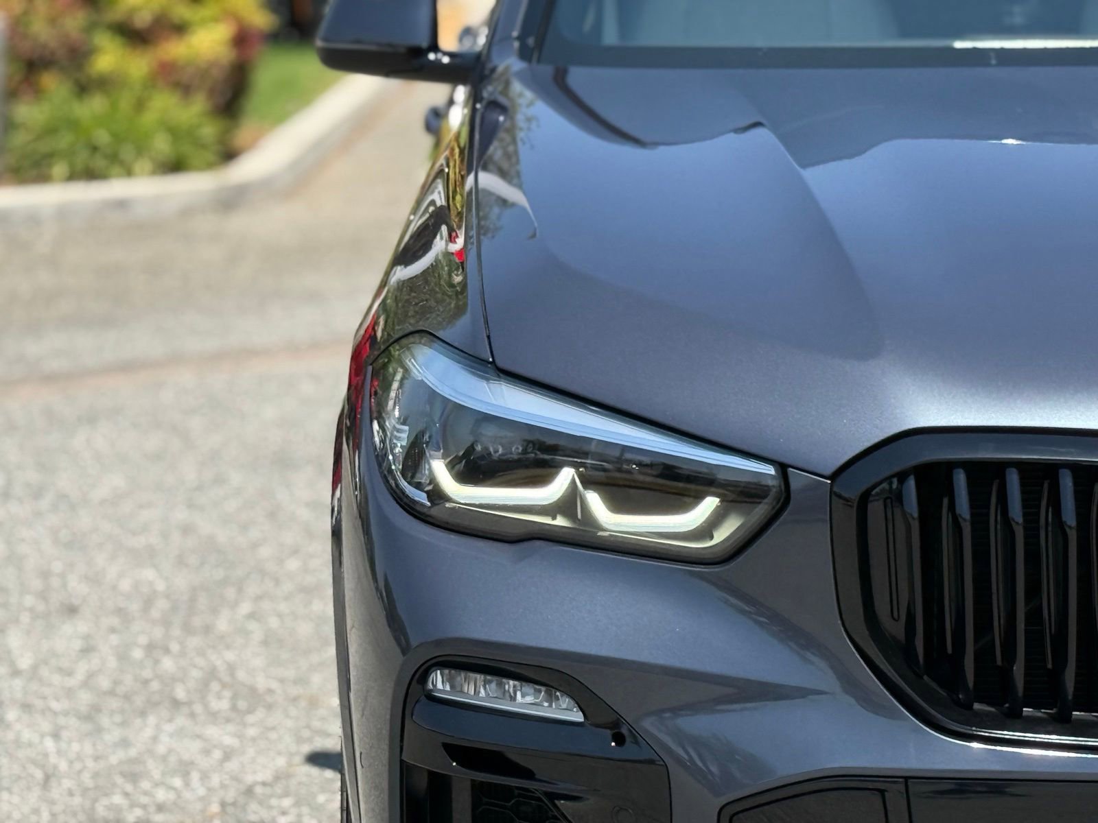 Used 2020 BMW X5 xDrive40i w/ M Sport Package AWD/4WD image 13