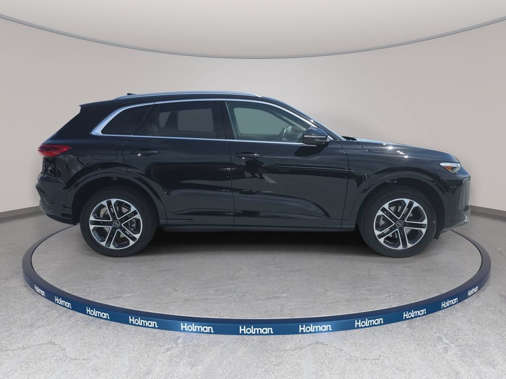 Certified 2025 Audi Q5 Premium w/ Premium Plus AWD/4WD image 4