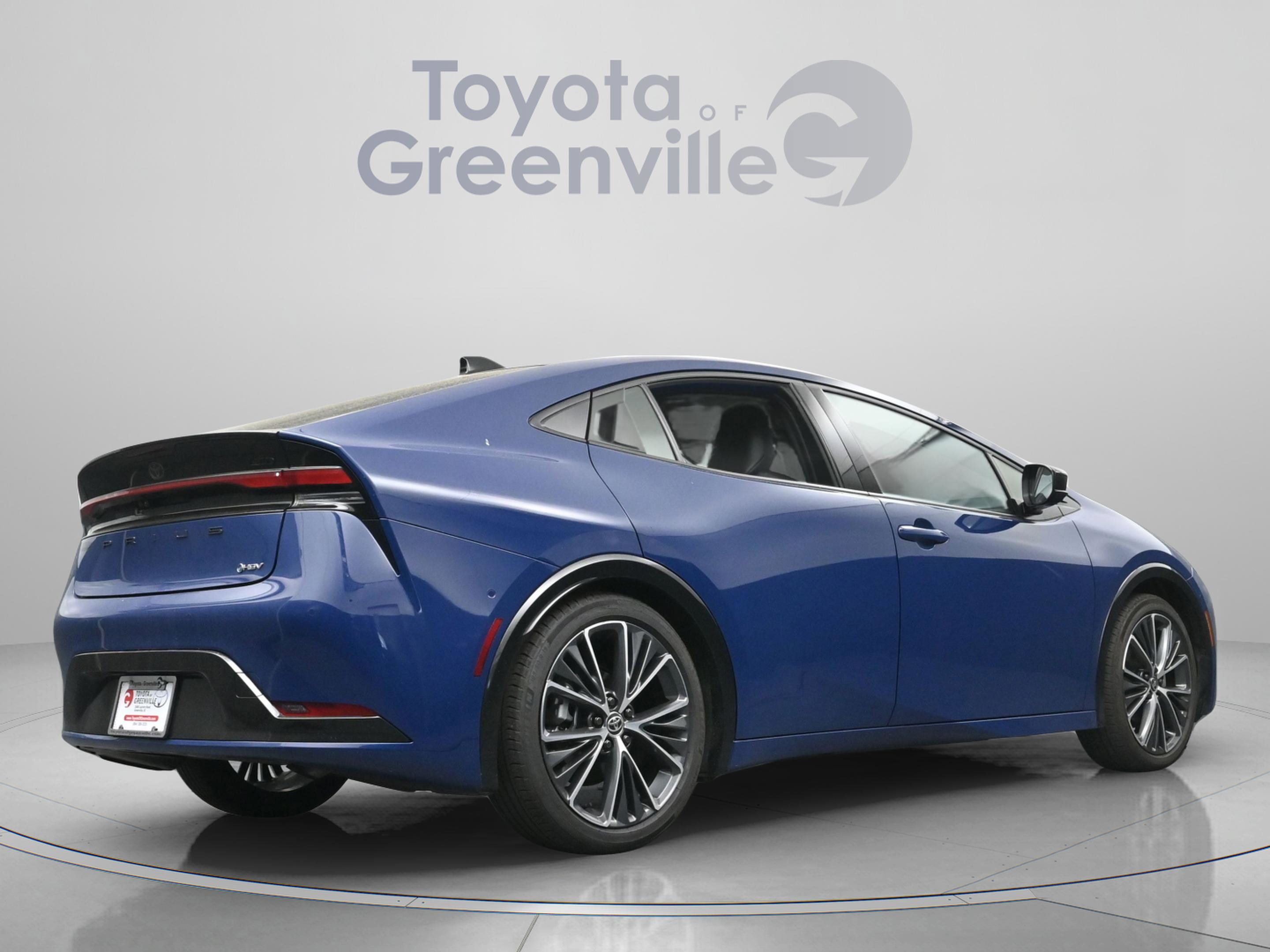 Used 2025 Toyota Prius Limited w/ Limited Premium Package FWD image 15