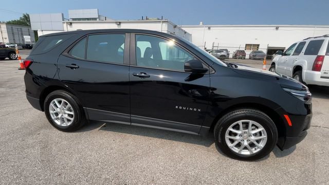 Certified 2024 Chevrolet Equinox LS AWD/4WD image 3