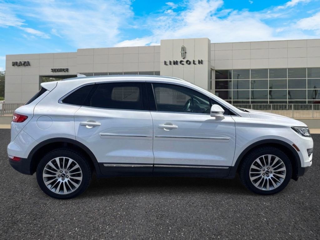 Used 2018 Lincoln MKC Select w/ Select Plus Package FWD image 2