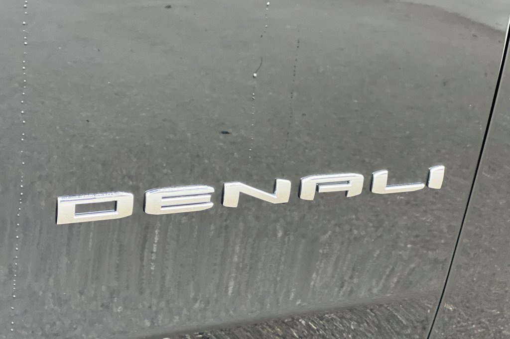 New 2026 GMC Yukon XL Denali w/ Denali Reserve Package image 23