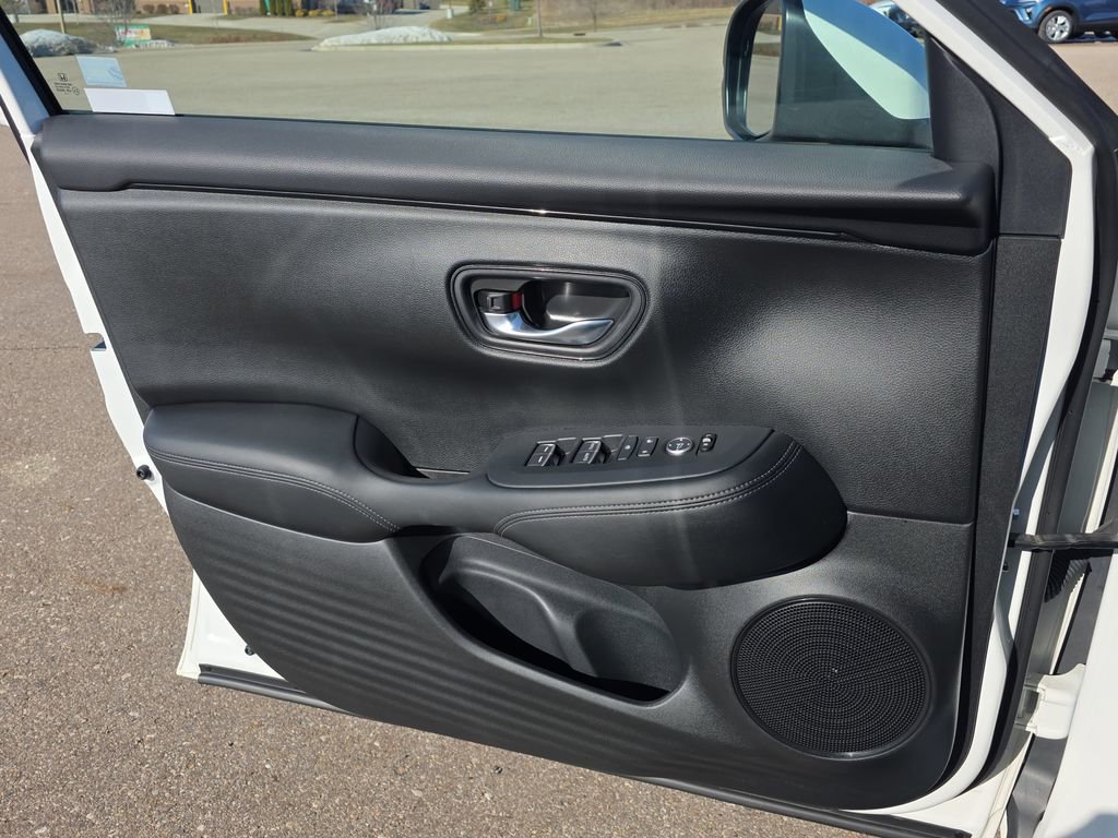 Used 2023 Honda HR-V EX-L image 28