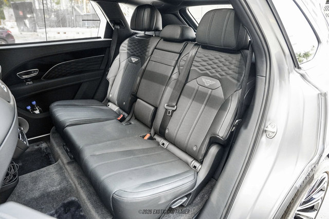 Used 2024 Bentley Bentayga Extended Wheelbase AWD/4WD image 58