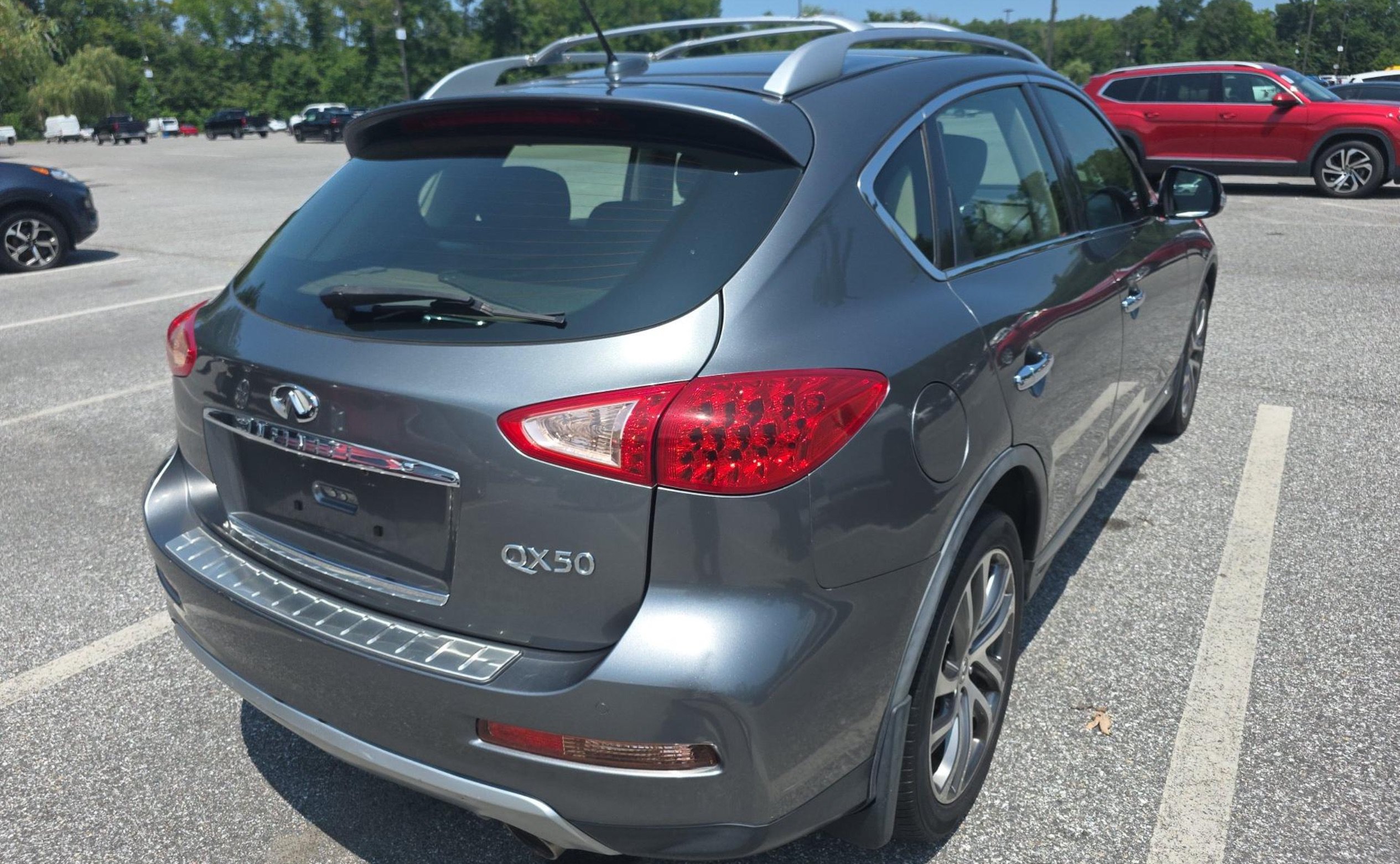 Used 2016 INFINITI QX50 AWD w/ Technology Package image 3