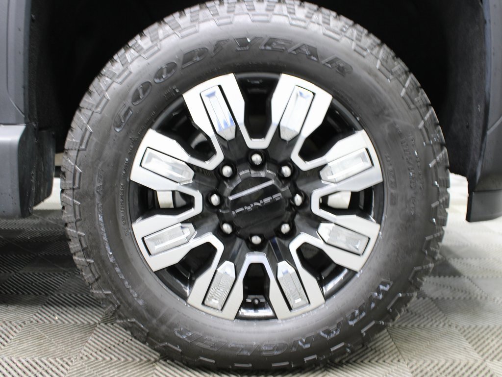 Used 2024 GMC Sierra 2500 Denali w/ Technology Package image 8
